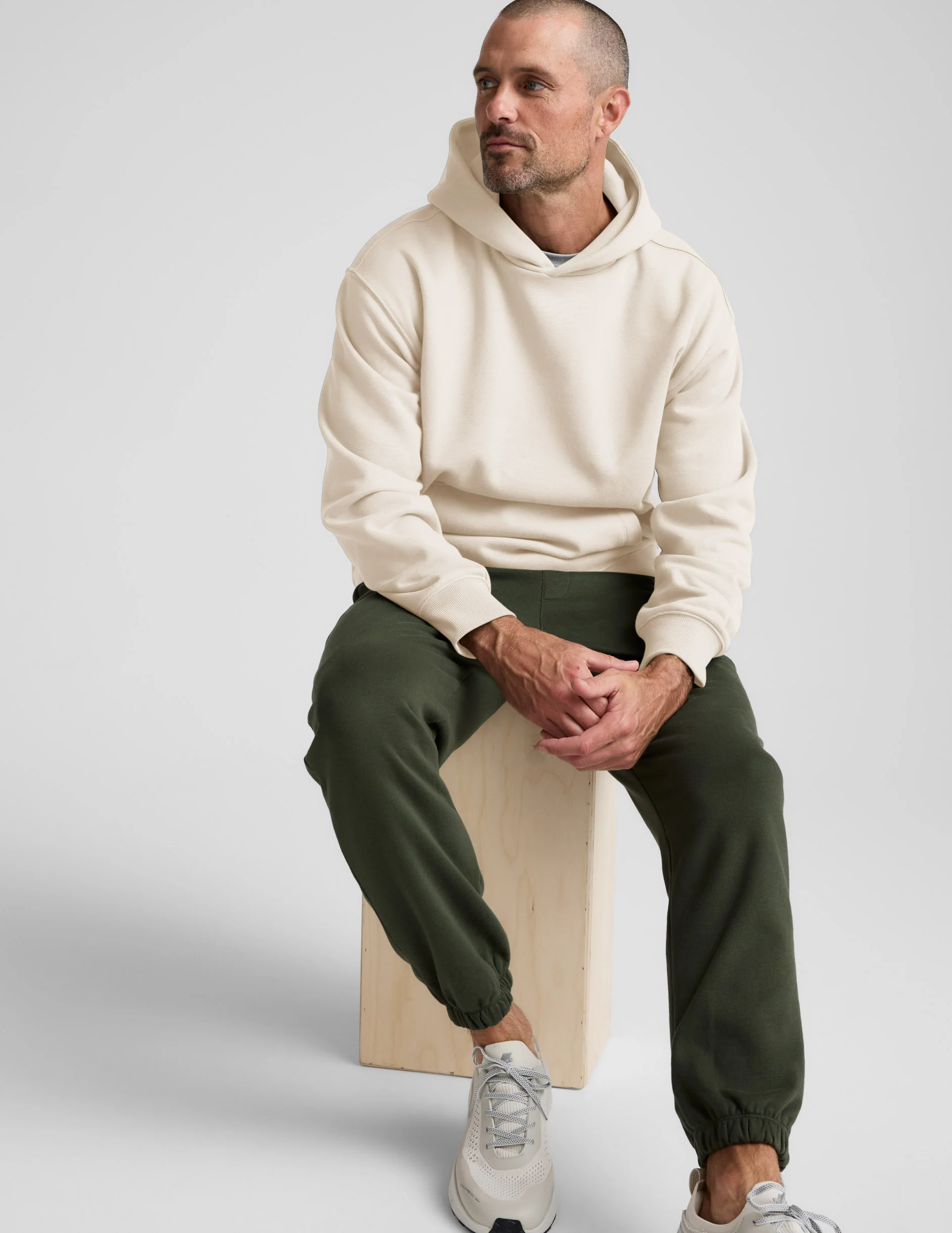 LuxeFleece™ Classic Men's Jogger - Image 4