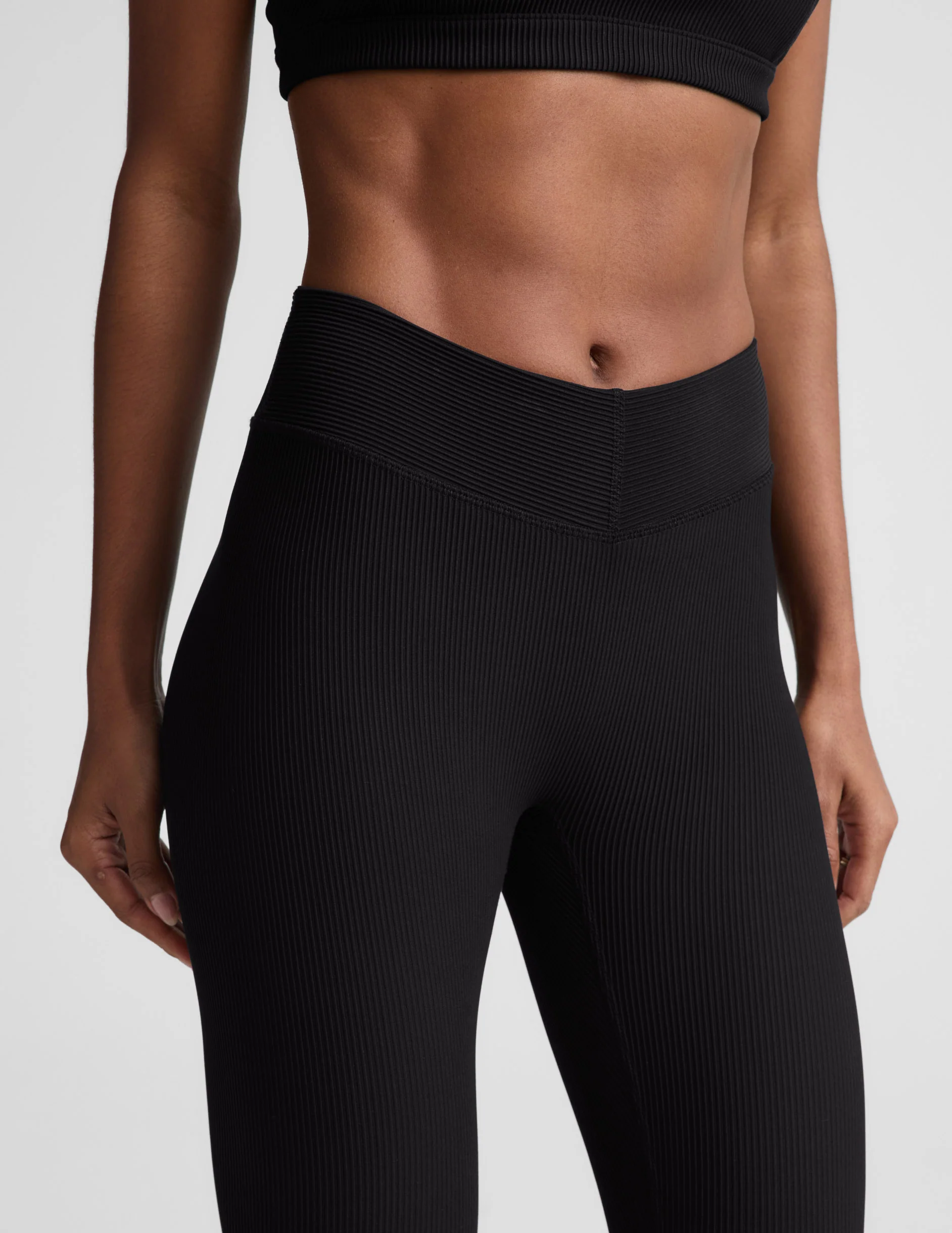 Impulse Ribbed V-Waist Pedal Pusher Legging - Image 2