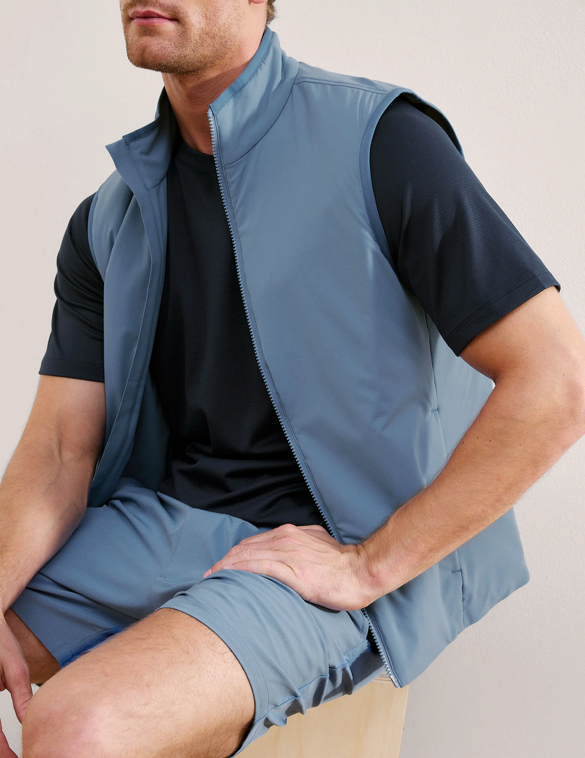 In Flight Insulated Men's Vest - Image 3