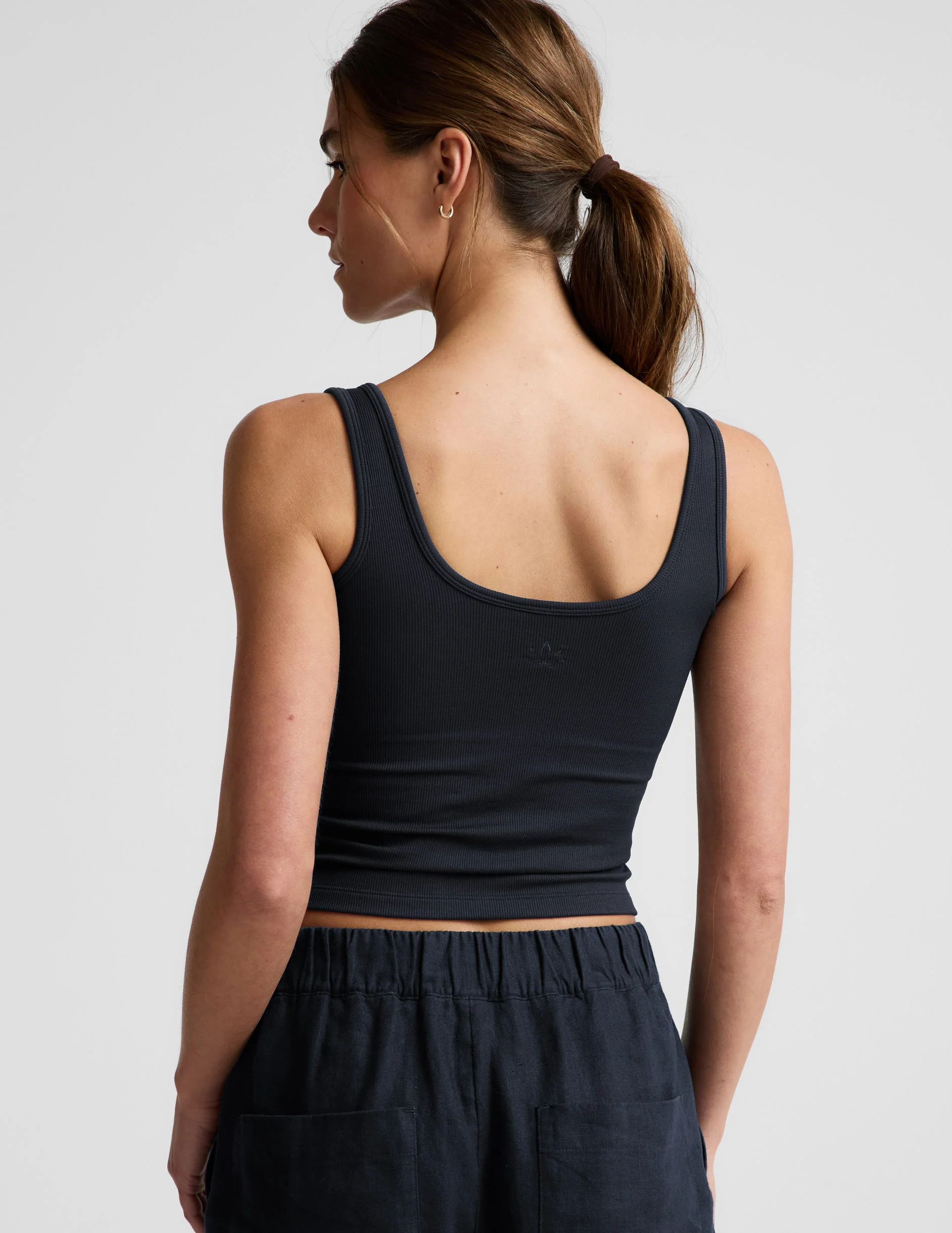 Keep It Cool Seamless Midlength Tank - Image 3