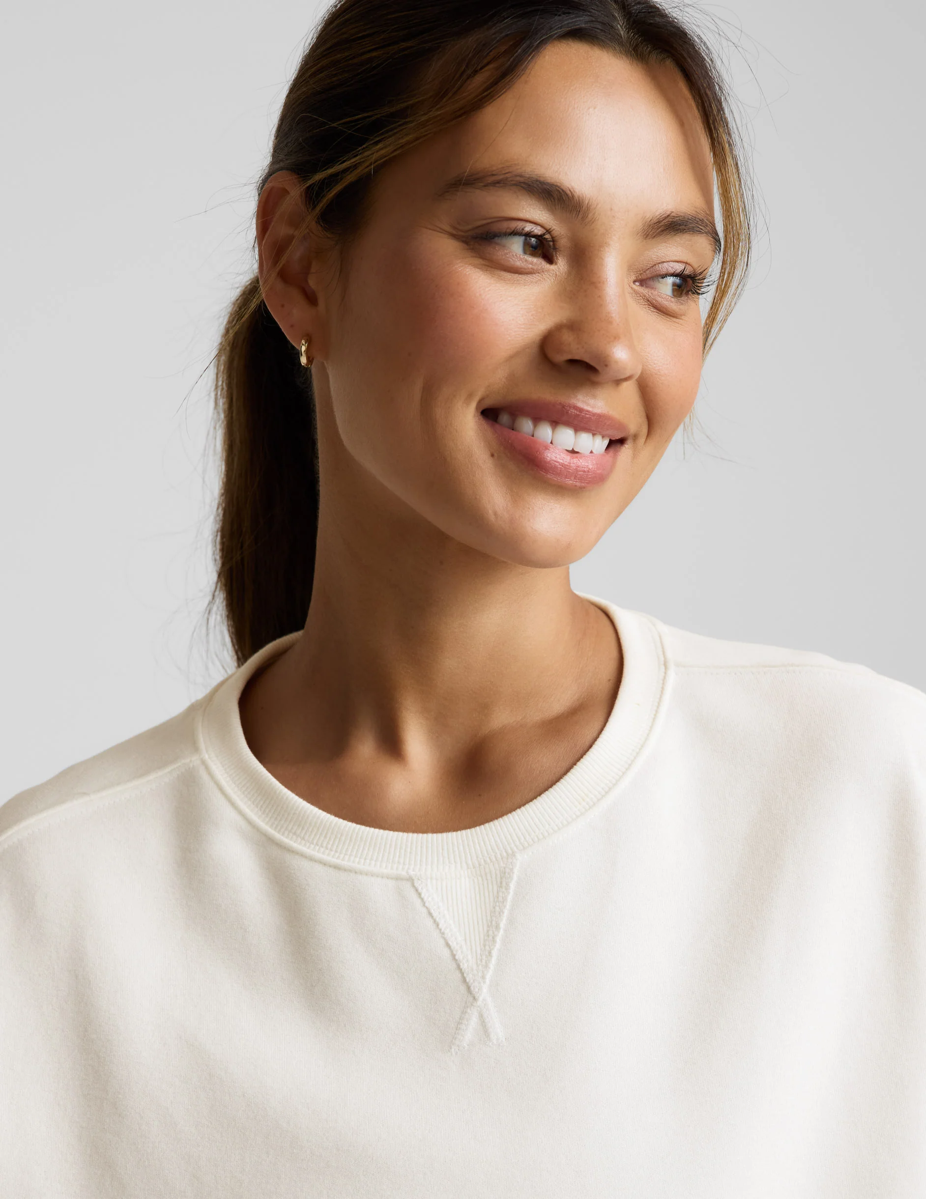 LuxeFleece™ Cropped Sweatshirt - Image 3
