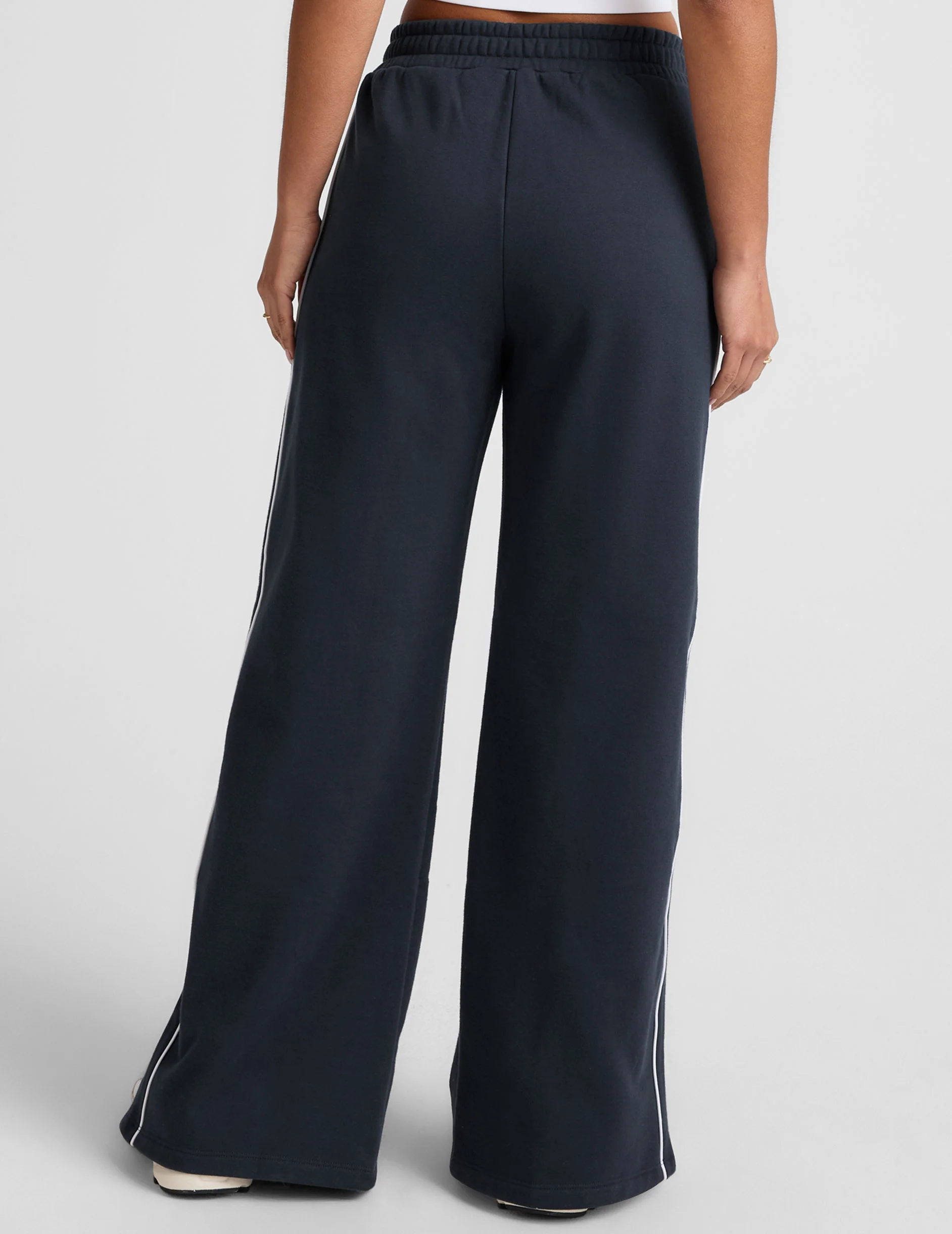 LuxeFleece™ Piper Wide Leg Pant - Image 4
