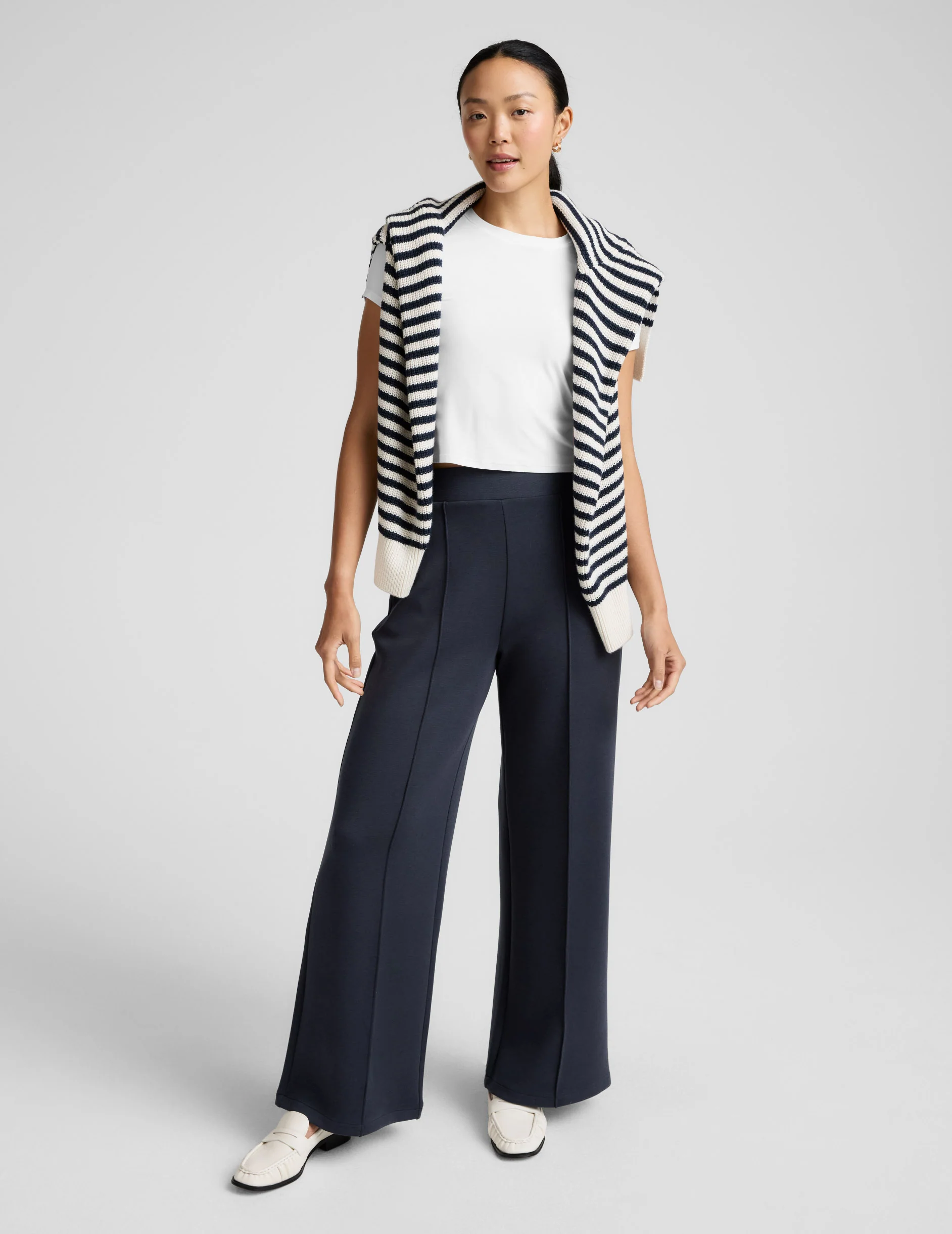 SoftSpring Wide Leg Pant 29" - Image 3